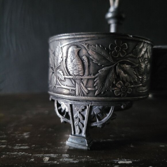 Antique Meriden Quadruple Plate #332 Condiment Bottle Holder Bird & Fruit Design - Picture 5 of 15